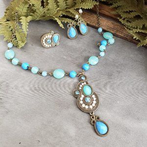 Avon Tribal Style Set